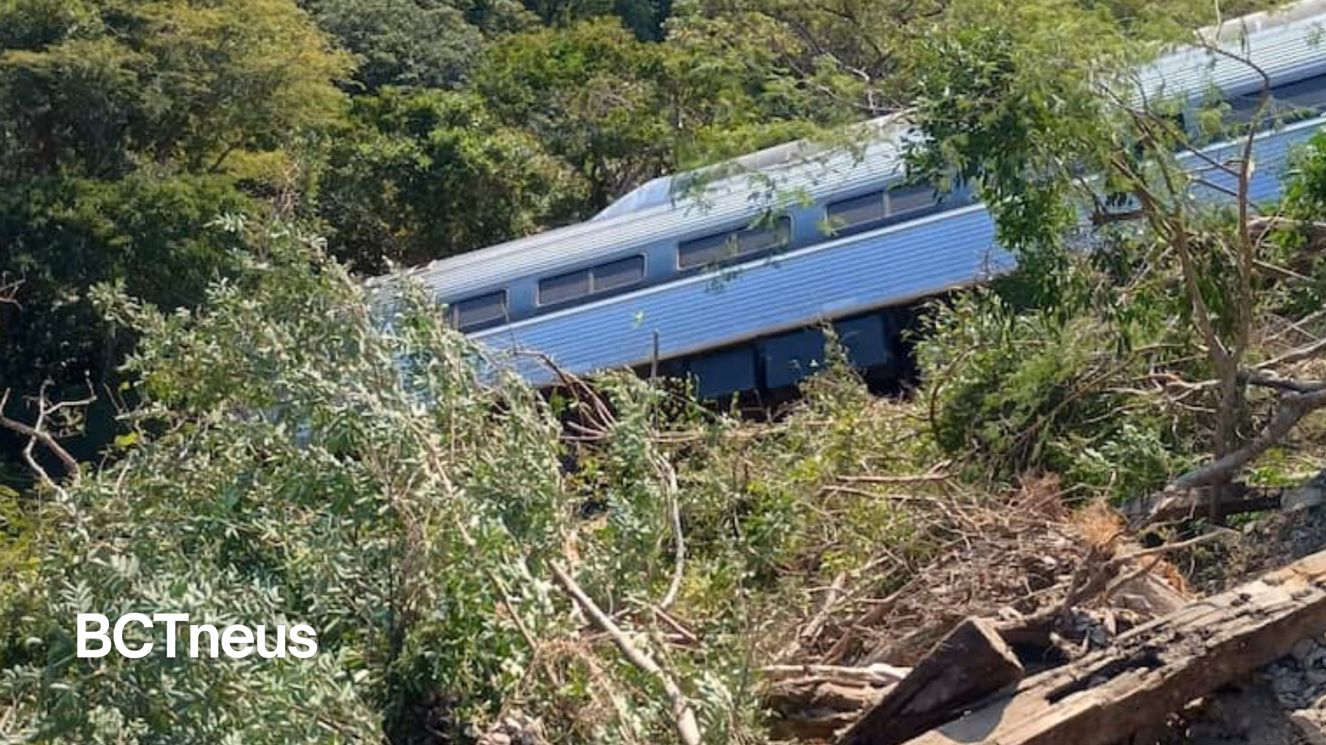 Articulo - Se descarrila tren del Corredor Interoceánico en Oaxaca con más de 200 personas a bordo