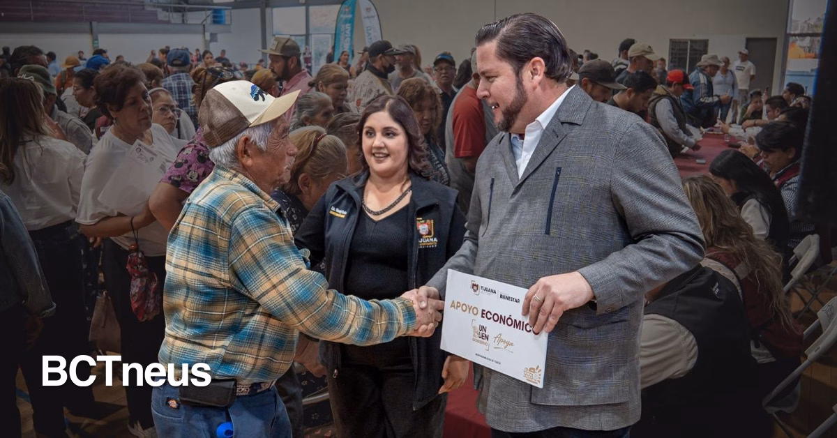 Articulo - Burgueño invierte más de 1 mdp en apoyos directos para tijuanenses