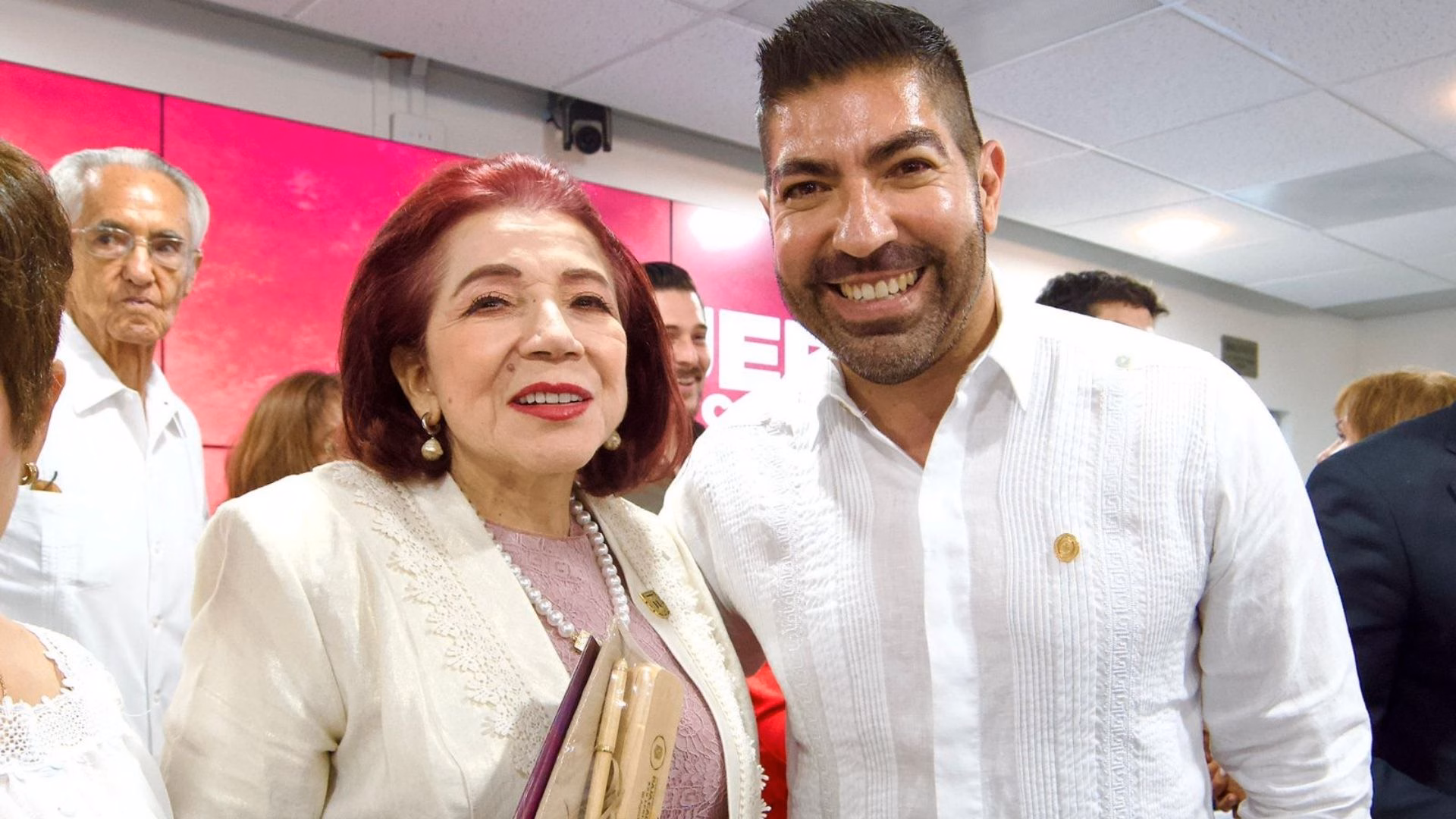 Articulo - Ayala reconoce aportación histórica de mujeres en la vida política de BC