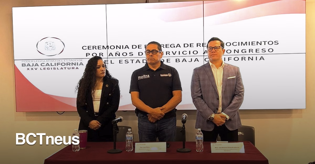 Articulo - Honra el Congreso de Baja California la trayectoria y compromiso de sus trabajadores