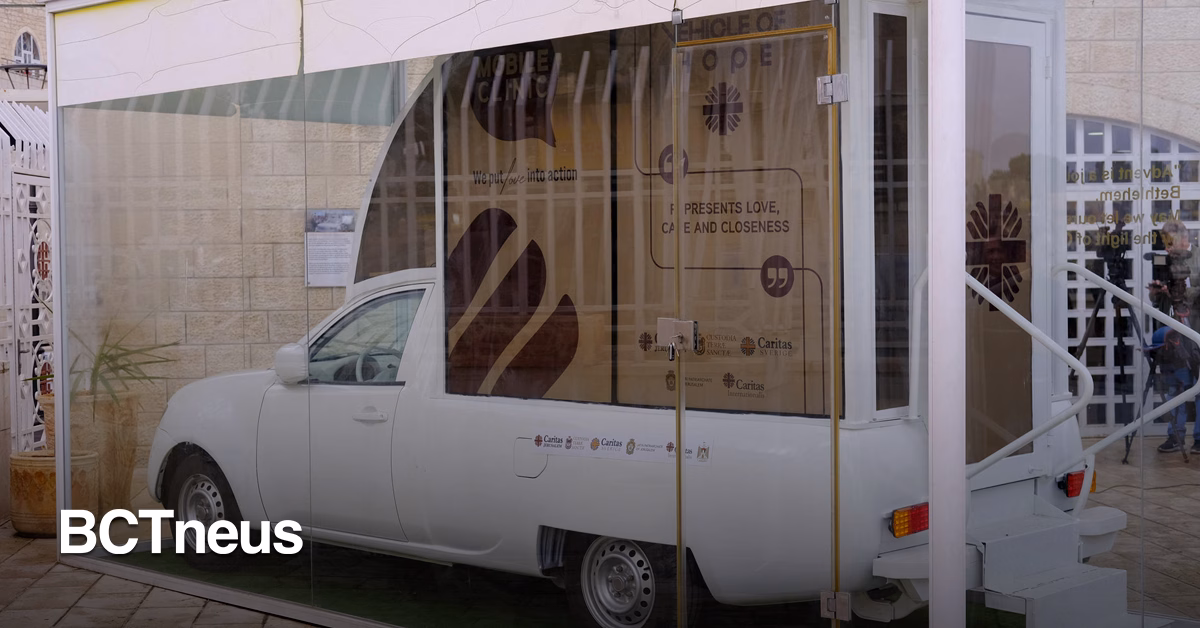 Articulo - El papamóvil de Francisco se convierte en clínica para niños en Gaza