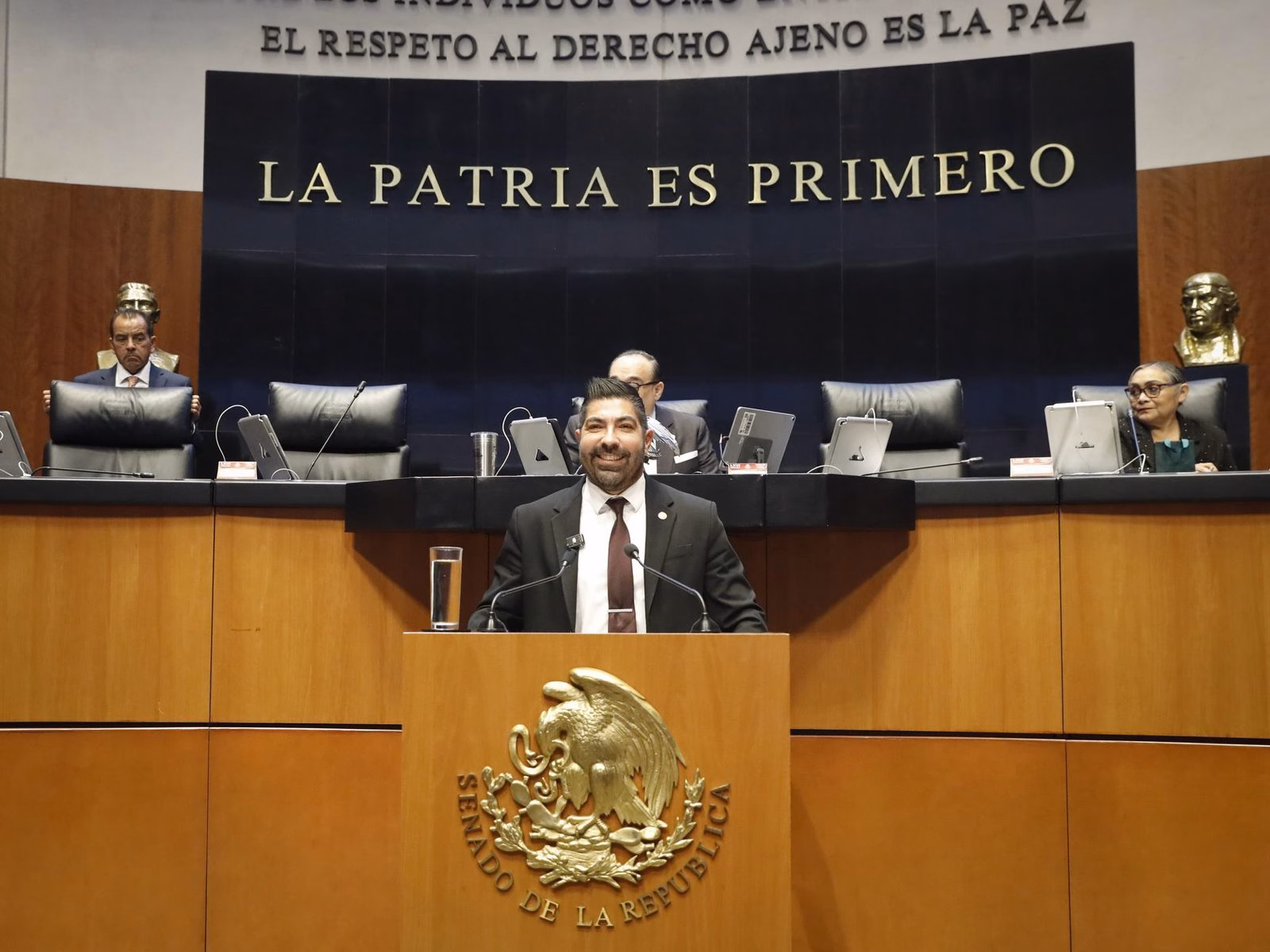 Articulo - Armando Ayala promueve reforma para frenar abusos en aerolíneas y proteger a pasajeros