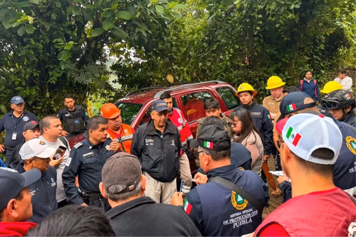 Articulo - Buscan a una familia atrapada en una gruta de Puebla tras fuertes lluvias