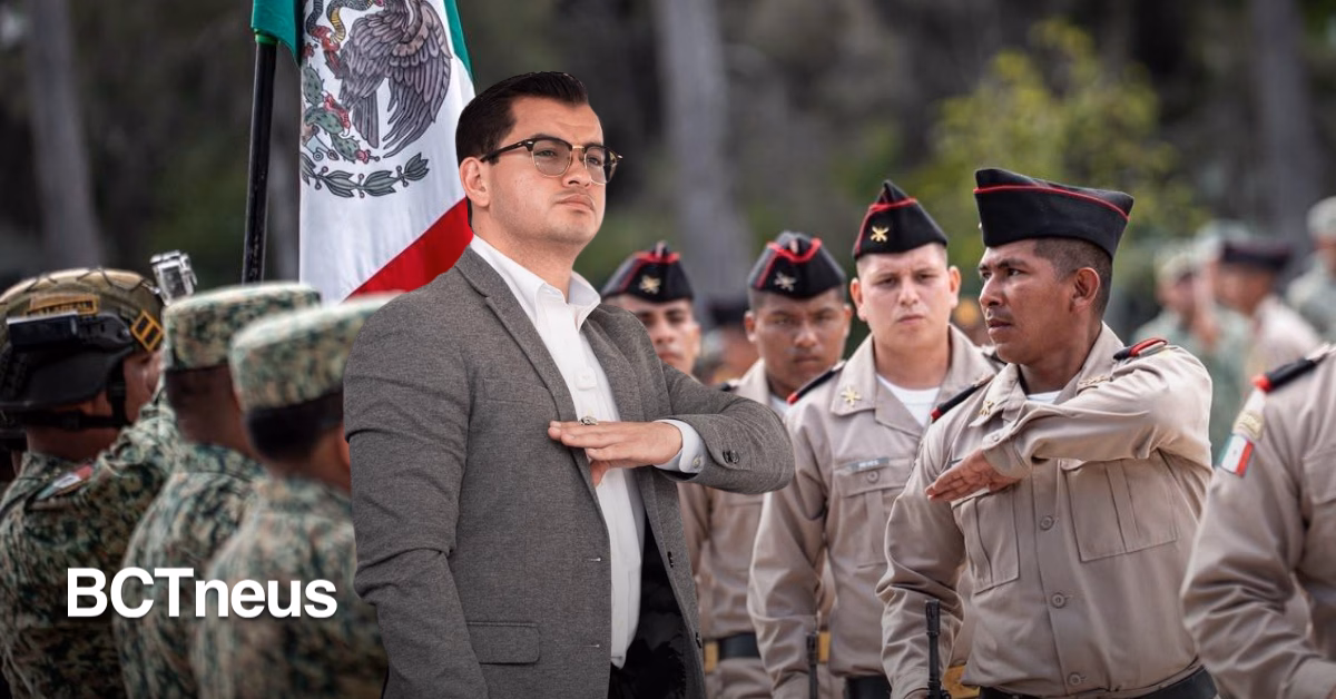 Articulo - Con orgullo y compromiso, jóvenes realizan su Protesta de Bandera en Tijuana