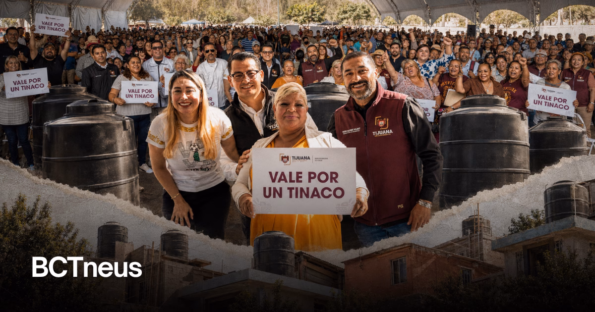Articulo - Entrega alcalde de Tijuana 900 tinacos a familias por temporada de calor