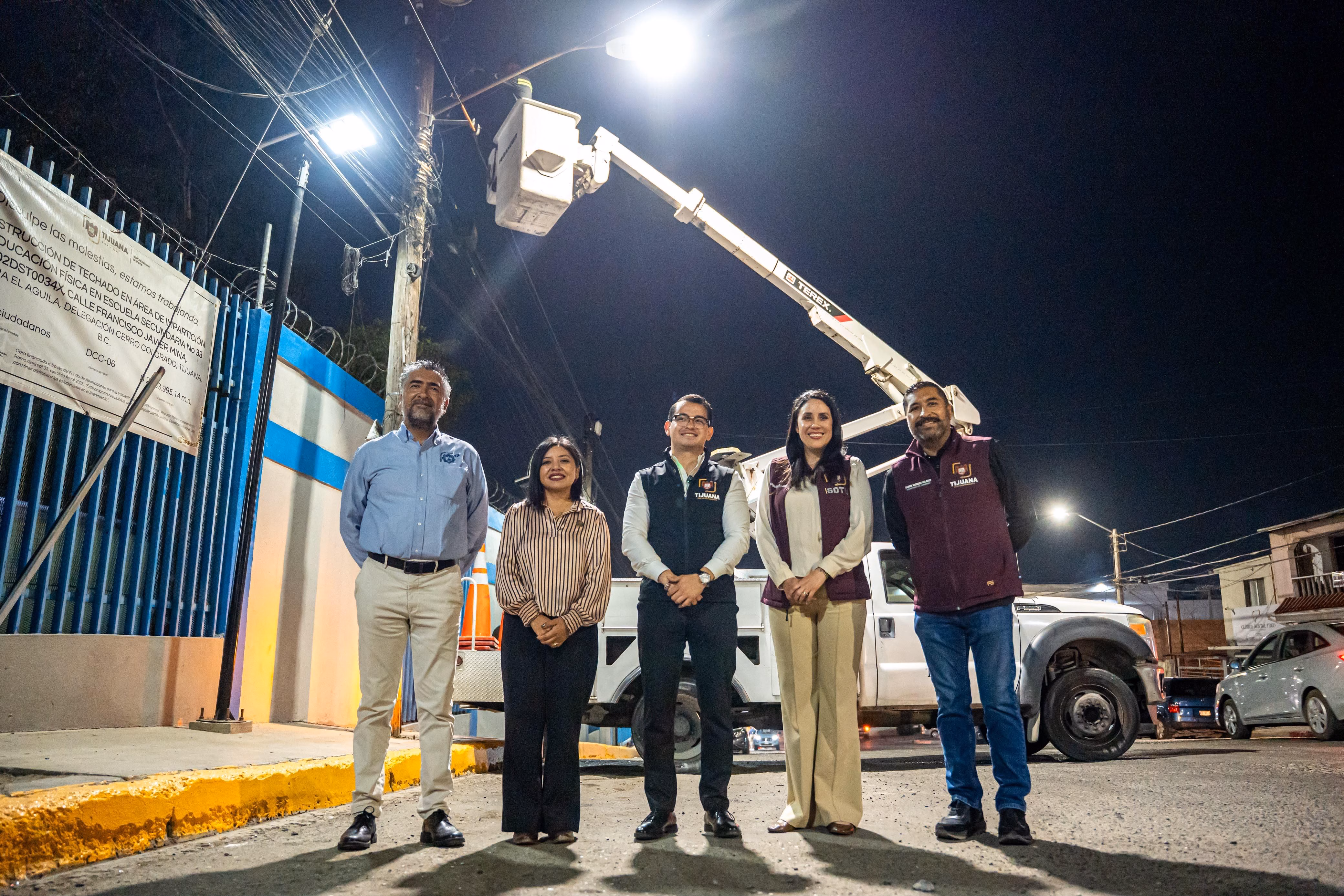 Articulo - Abdiel Gutiérrez supervisa Sendero Seguro y nueva techumbre en secundaria de Mariano Matamoros