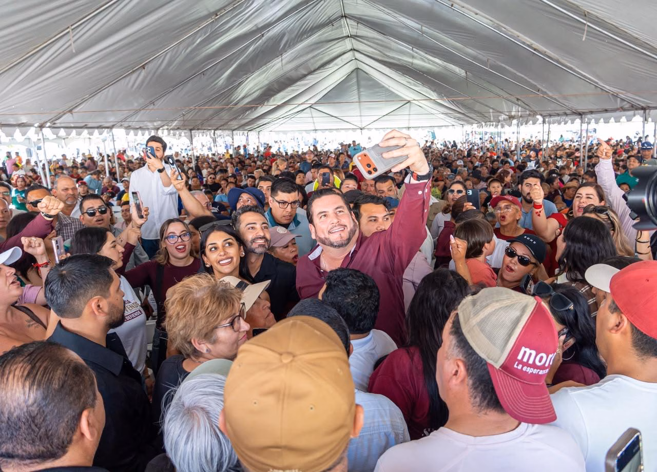 Articulo - Más de 5 mil personas abarrotan asamblea encabezada por Ismael Burgueño en Tijuana