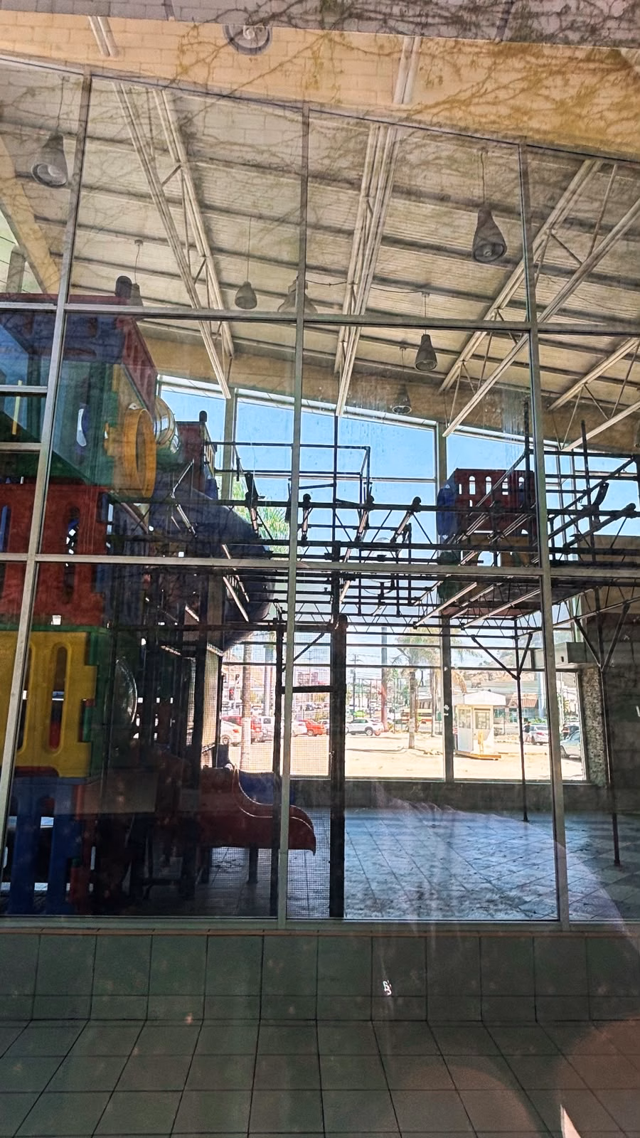Cierran tres sucursales de Burger King en Tijuana