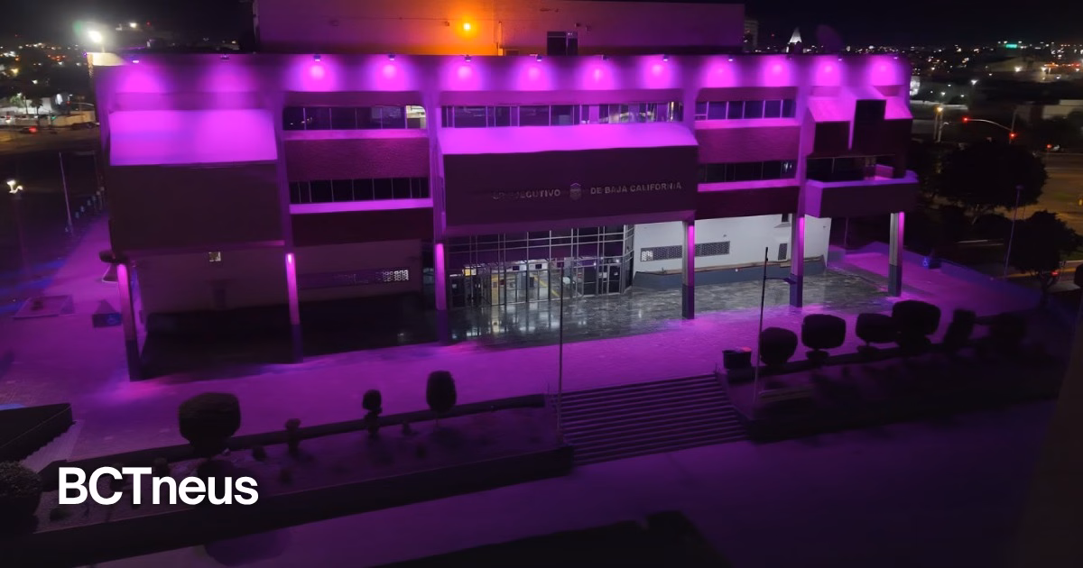 Articulo - Edificio del Poder Ejecutivo en Mexicali se viste de rosa por la lucha contra el cáncer de mama